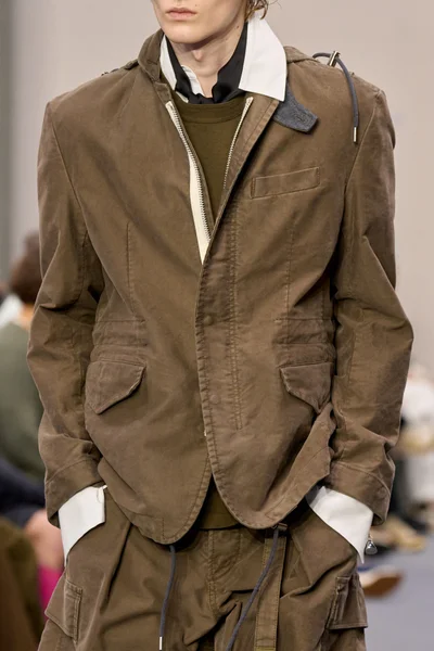 Look 97